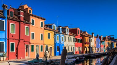 burano renkli evleri