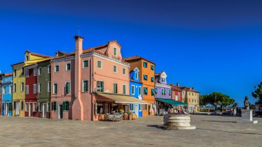 burano renkli evleri