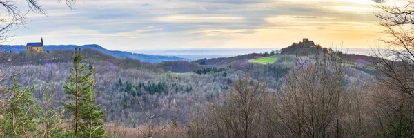 Primavera pôr do sol paisagem — Fotografia de Stock