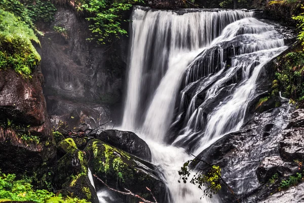 Quellwasserfall — Stockfoto