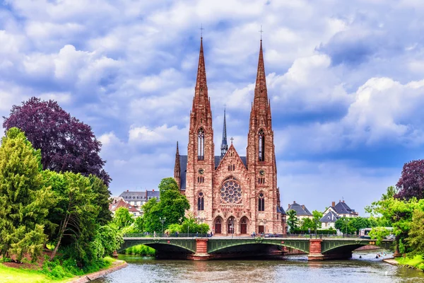 Strasbourg city medeltida protestantiska kyrkan — Stockfoto