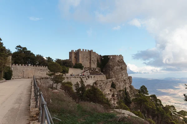 Montanha Fortaleza e Aldeia de Erice na Sicília, Itália — Fotografia de Stock