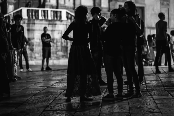 Palermo Noche de baile en Piazza Pretoria —  Fotos de Stock