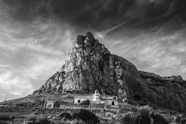 Lever de soleil sur la côte de Sicile — Photo