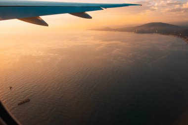 Uçak penceresinden görüntüle