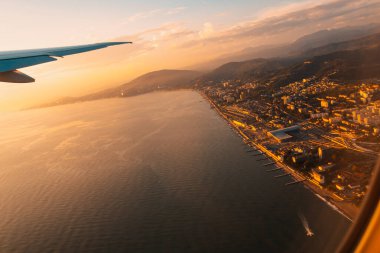 Uçak penceresinden görüntüle