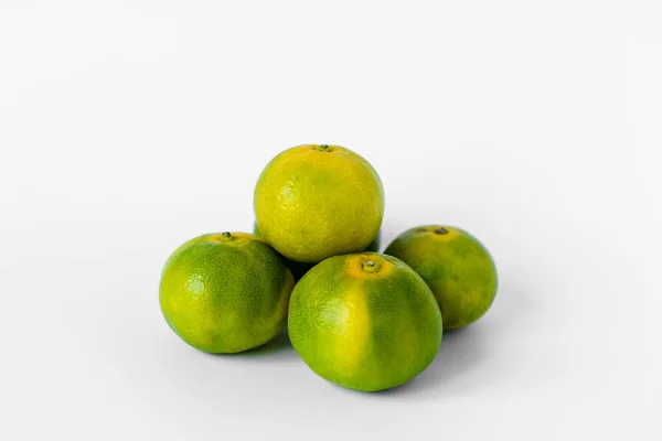 Orange Citron Vert Mandarines Vertes Jaunes Mûres Tranches Mandarine Orange — Photo