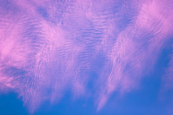 Tło Kolorowego Różowego Błękitnego Nieba Rozmyta Panorama Nieba Panoramiczne Ujęcie — Zdjęcie stockowe