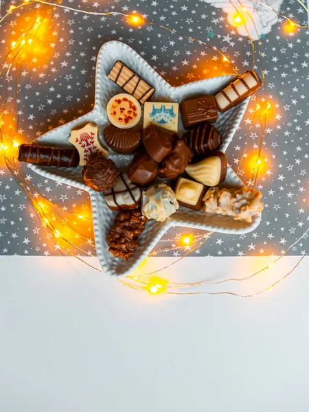Mélange Bonbons Chocolat Vue Dessus Sur Fond Blanc — Photo