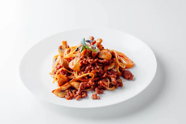 Italiano Deliciosa Pasta Espaguetis Con Salsa Tomate Parmesano Champiñones Boloñesa —  Fotos de Stock