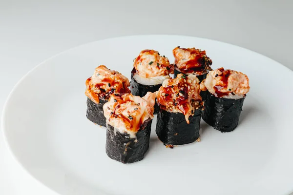 Makanan Jepang Maki Dan Nigiri Sushi Set Sushi Rolls Philadelphia — Stok Foto