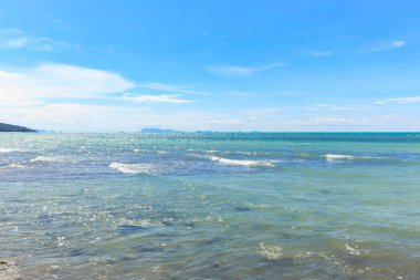 Güzel deniz ve mükemmel gökyüzü