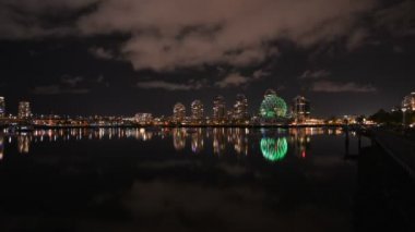 False Creek 'in gece vakti çekilmiş bir filmi. Vancouver BC Kanada