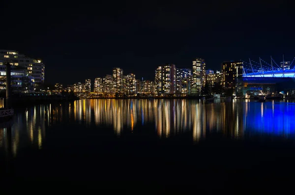 Ein Bild Von False Creek Bei Nacht Vancouver Kanada — Stockfoto