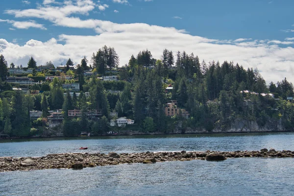 Een Foto Van Dure Huizen Met Uitzicht Zee West Vancouver — Stockfoto