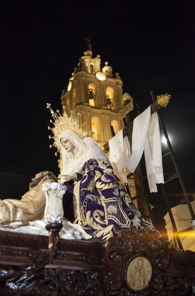 Pieta Semana Santa flotar con luna, España — Foto de Stock