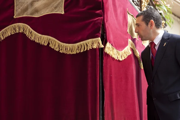 Gerente de la carroza advierte a los costaleros, Semana Santa, España —  Fotos de Stock