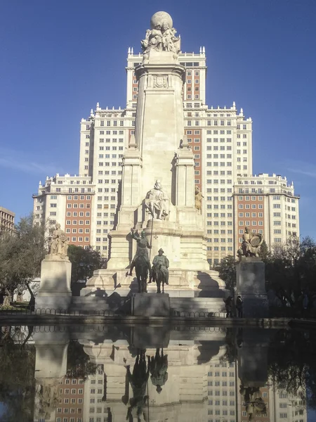 Esculturas de Don Quijote y Sancho Panza en la Plaza de Spai —  Fotos de Stock