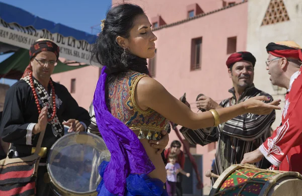 Trance. Belly dancer and arabic music street band — Stock Photo, Image