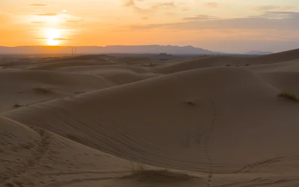 Dunas Erg Chebbi ao pôr do sol, Marrocos — Fotografia de Stock