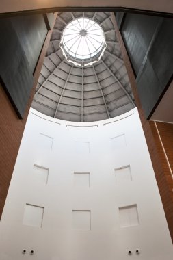 Meiac Müze binası, dam penceresi 