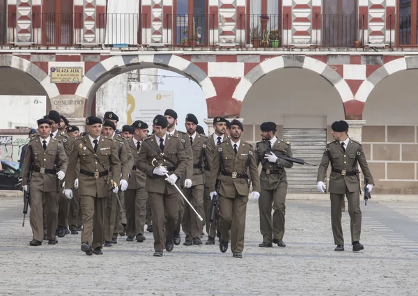 Xi extremimadura brigade auf der plaza alta — Stockfoto