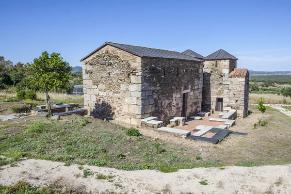 Église wisigothique de Santa Lucia del Trampal, Alcuescar, Espagne — Photo