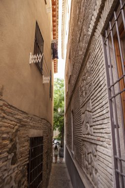Yürüyüş çok dar cadde boyunca, Toledo, İspanya
