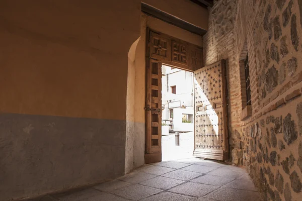 Old passageway, Toledo, Spain — Stock Photo, Image