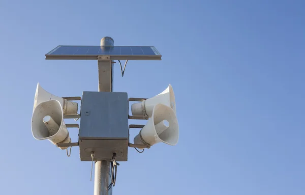 Solar-powered megaphones pole — Stock Photo, Image