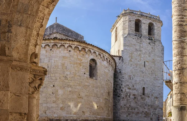 Iglesia Sant Julia Vista Desde Antiguo Hospital Besalu Garrotxa Girona — Foto de Stock