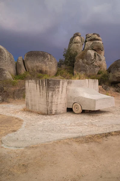 Malpartida Spain Sept 19Th 2019 Car Concrete Sculpture Made Wolf — Stock Photo, Image