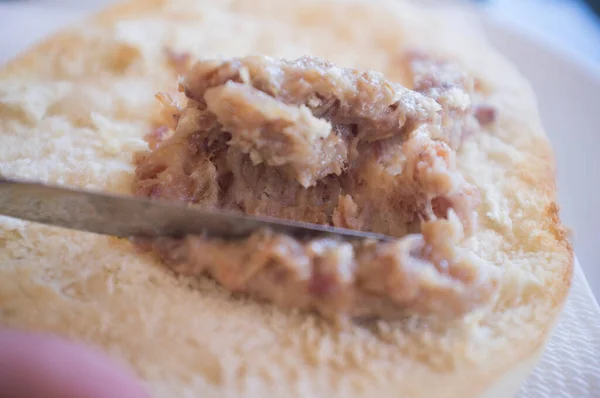 Crostata Zurrapa Lombata Strutto Con Fiocchi Maiale Spalmati Con Coltello — Foto Stock