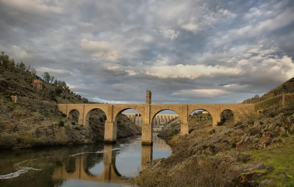 Ponte Alcantara. HDR — Fotografia de Stock