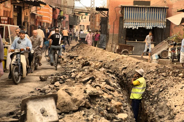 Móvil y trinchera — Foto de Stock