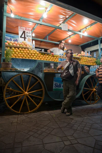 Jugo de naranja cliente — Foto de Stock