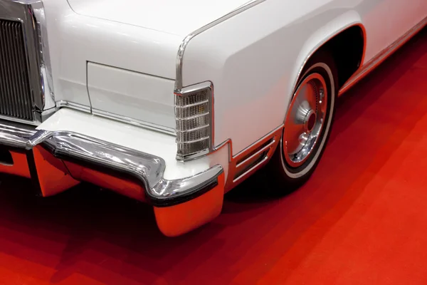 Limousine sur tapis rouge — Photo
