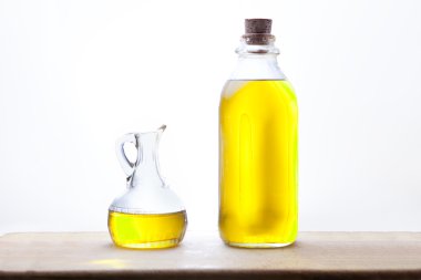 Zeytinyağı şişesi ve cruet