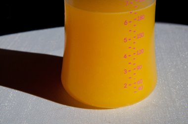 Portakal suyu biberon