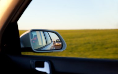 Araba bize yaklaşıyor