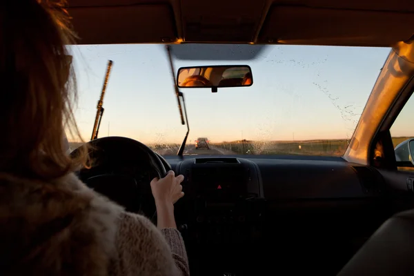 Yolda temizlik cam silecekleri