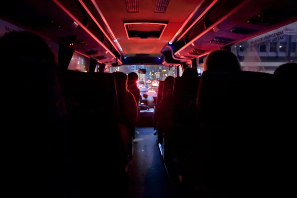 Bus in der Nacht — Stockfoto