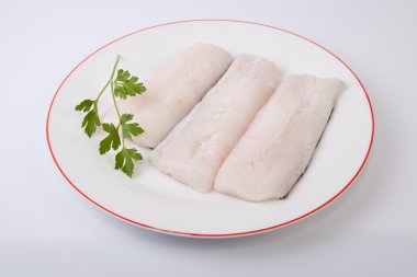 Hake biftek plaka üzerinde