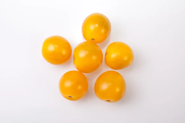 Tomates cereja brilhantes amarelos — Fotografia de Stock