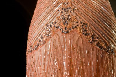 Somon renkli nedime elbisesi