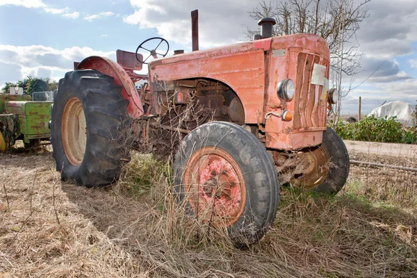 Roestige vintage trekker — Stockfoto