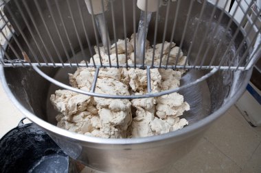 ekmek hamur yoğurma