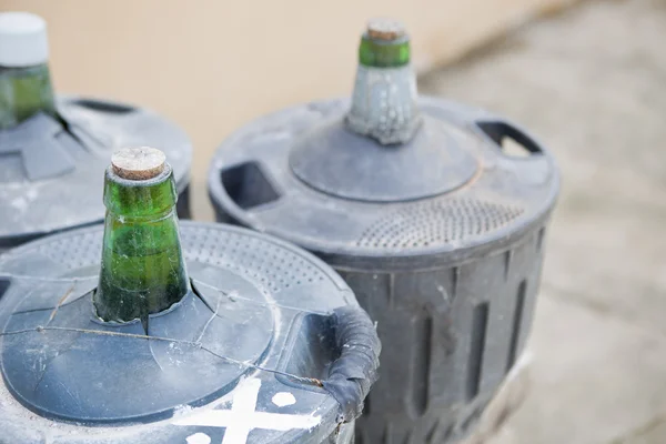 Ev yapımı şarap carafes — Stok fotoğraf