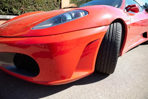 Ferrari F430 aranha lado esquerdo da frente — Fotografia de Stock