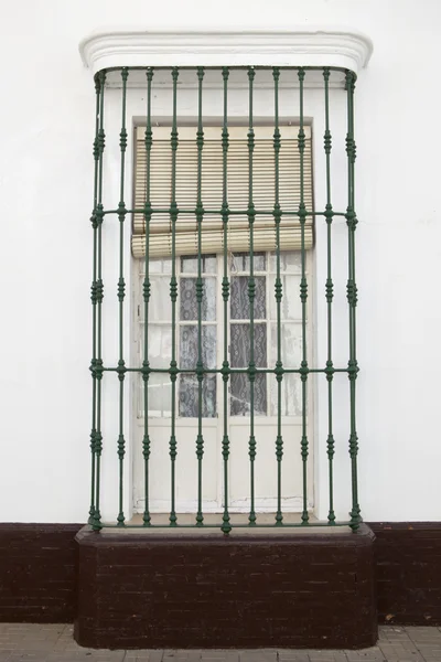 Ventana andaluza de hierro forjado — Foto de Stock